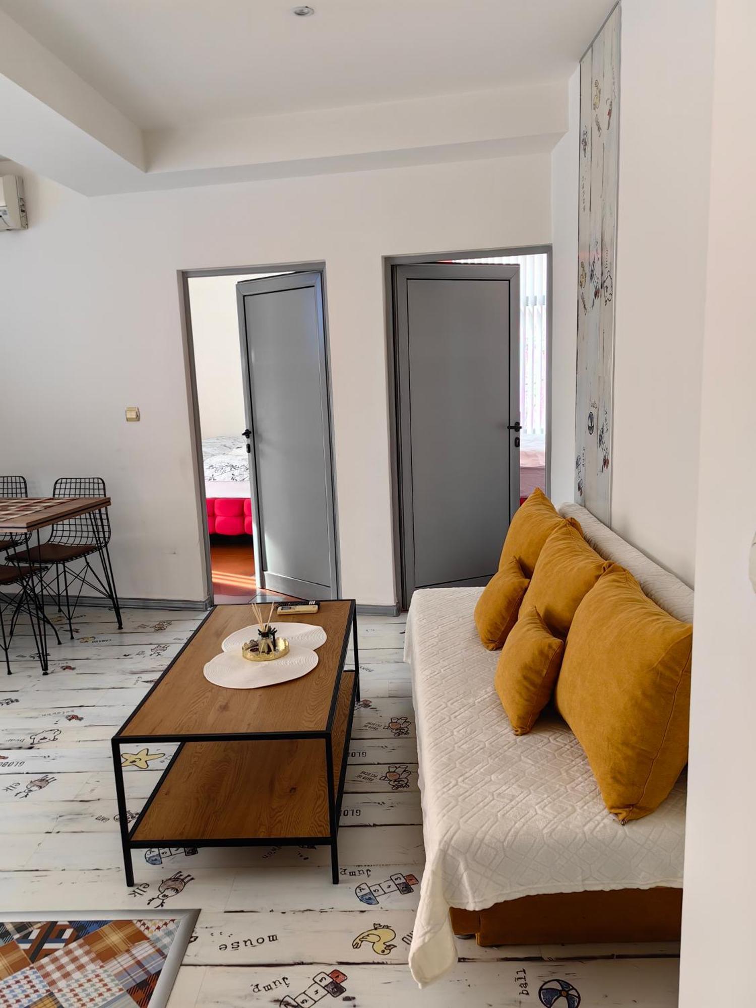 2 Bedrooms Apartment. Plovdiv Exterior photo
