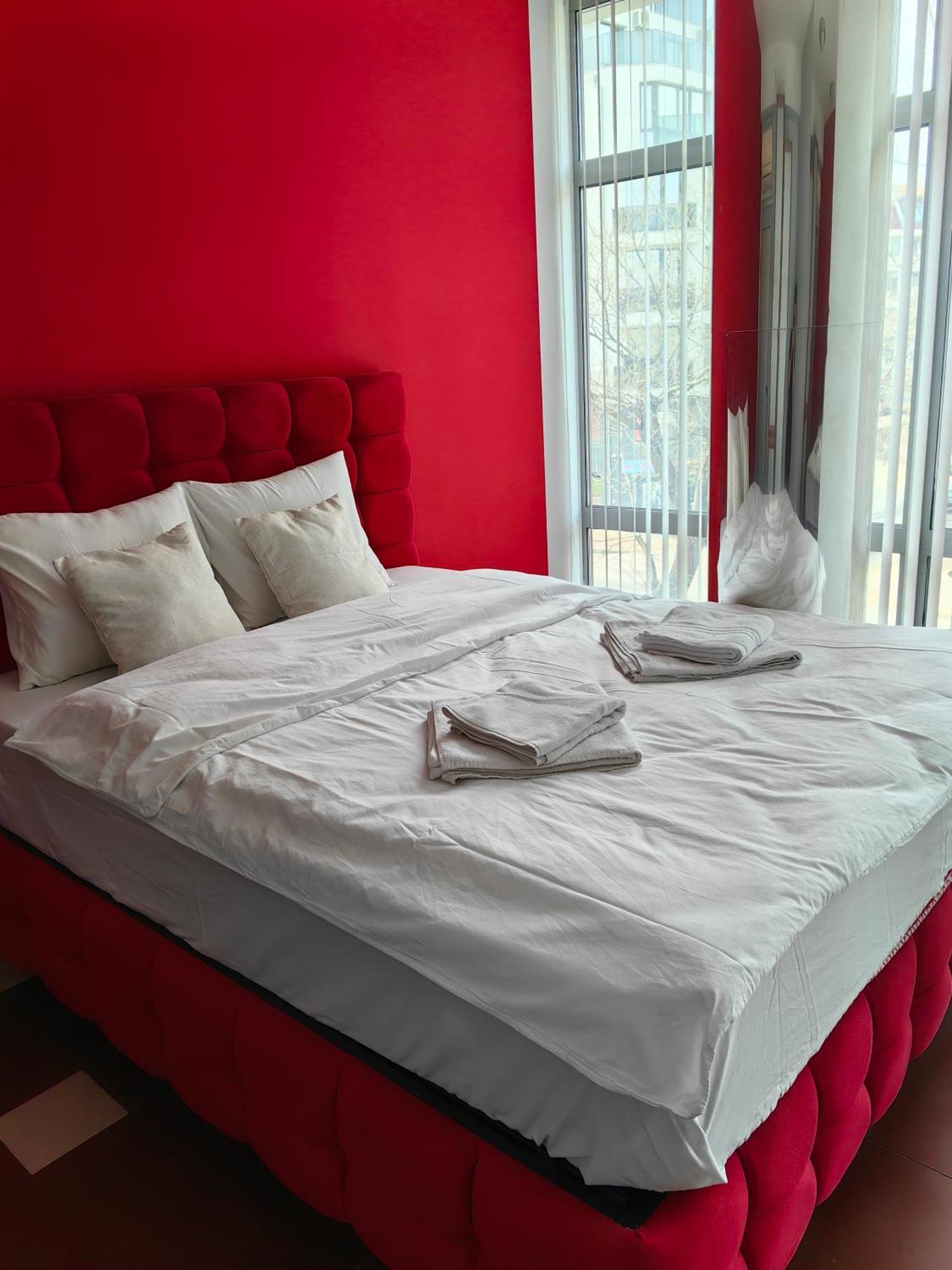 2 Bedrooms Apartment. Plovdiv Exterior photo