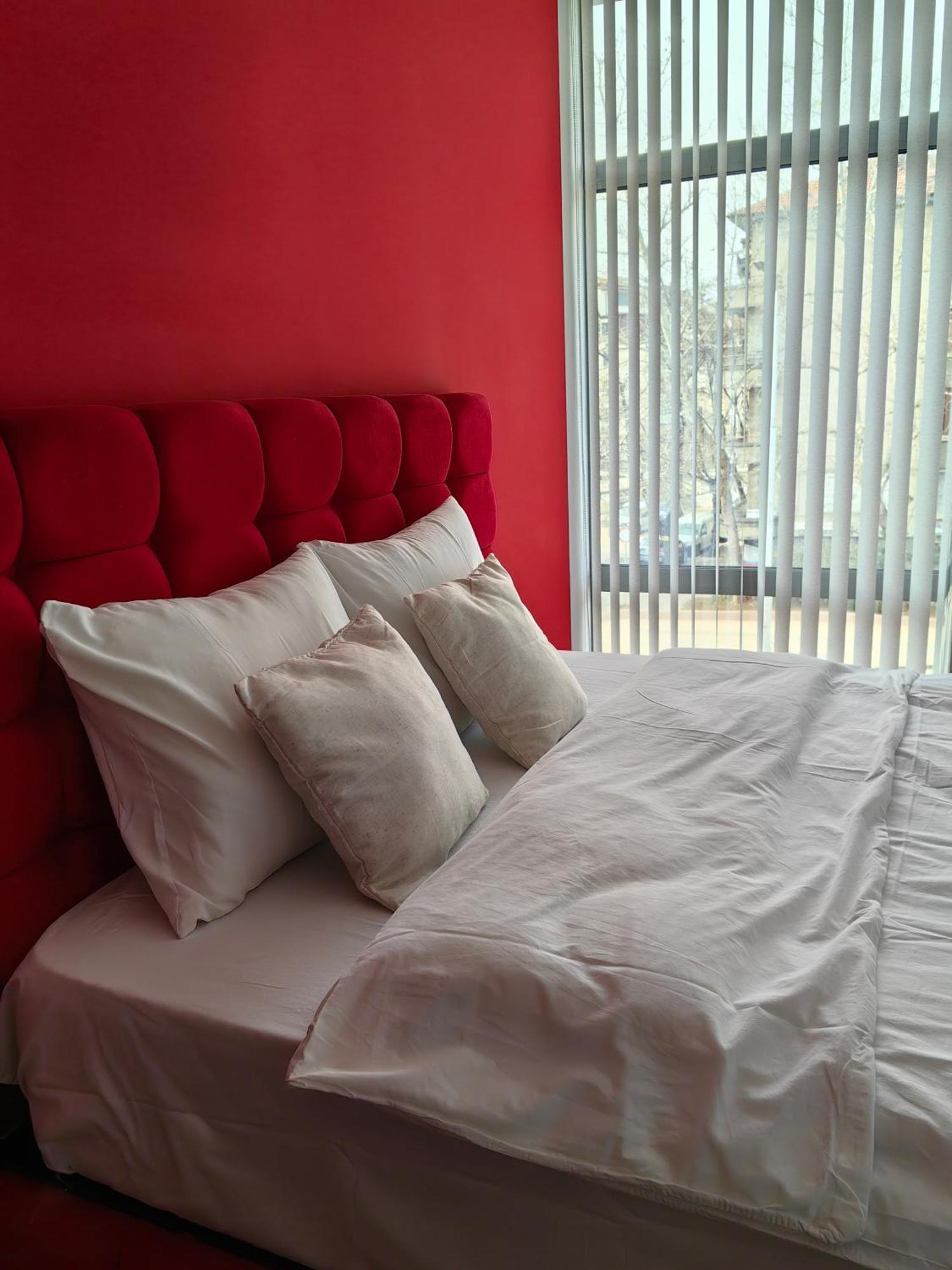 2 Bedrooms Apartment. Plovdiv Exterior photo